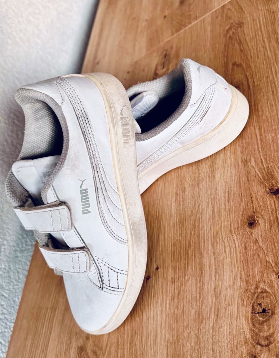Puma Scarpe da uomo: Baskets Puma blanches à scratch, taille 34 parfaites! – Usato da La Chaux-de-Fonds venduto da Sabinchenn