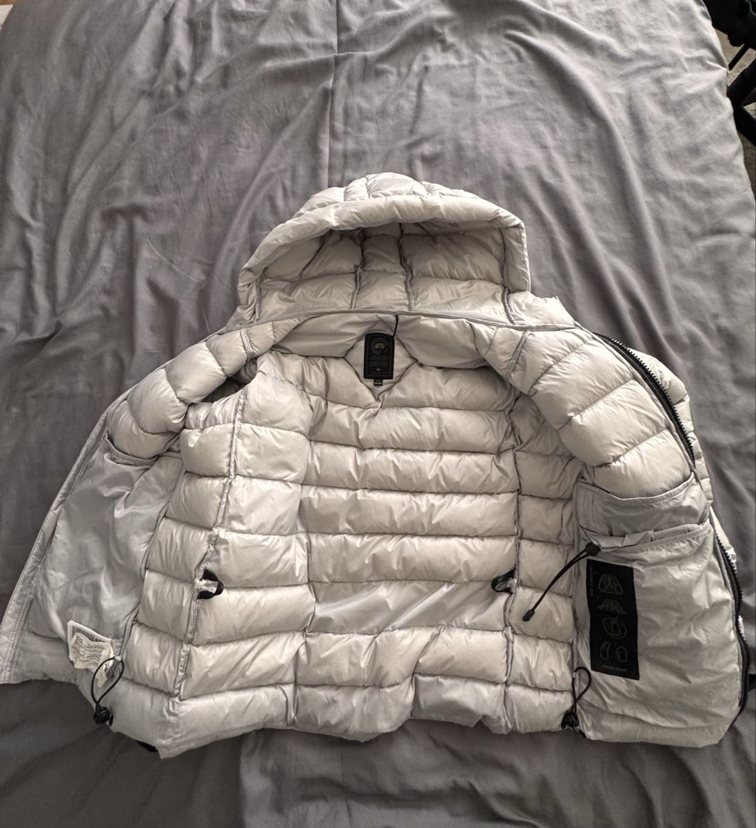 Canada Goose Vestes: Canada Goose Winterjacke – D'occasion à Unterentfelden par tim_5vkv 2