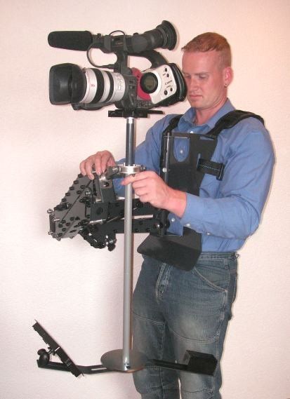 Trépieds & Accessoires: Steadycam Schwebestativ Weste/Kameraarm – D'occasion à Schmerikon par Mic07