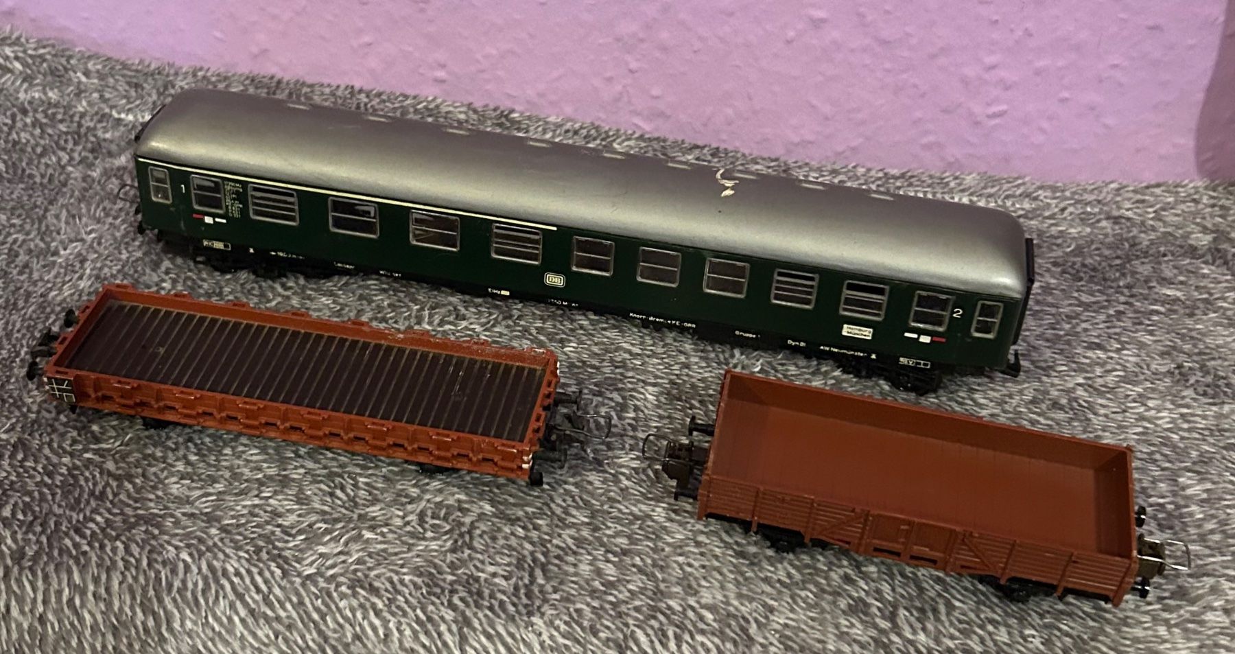 Modellini di ferrovie: Train Jouef + 2 wagons marchandises HO 1/87 – Usato da Petit-Lancy venduto da Pierre_le_voyageur 1