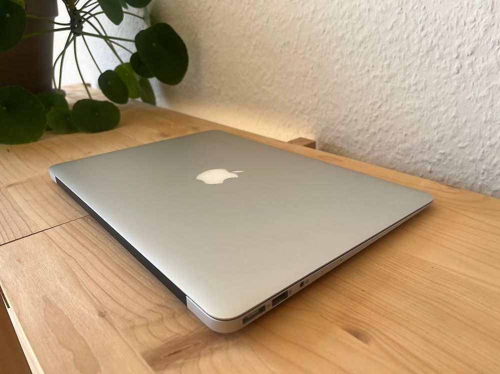Notebook: MacBook Air - i7 - 8Go RAM - 512Go SSD – Usato da Thônex venduto da cm_arch 3
