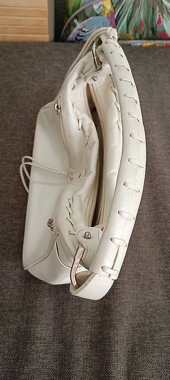 Taschen für Damen: Echt - Leder Handtasche  – Gebraucht aus Fisibach von zebra17 1