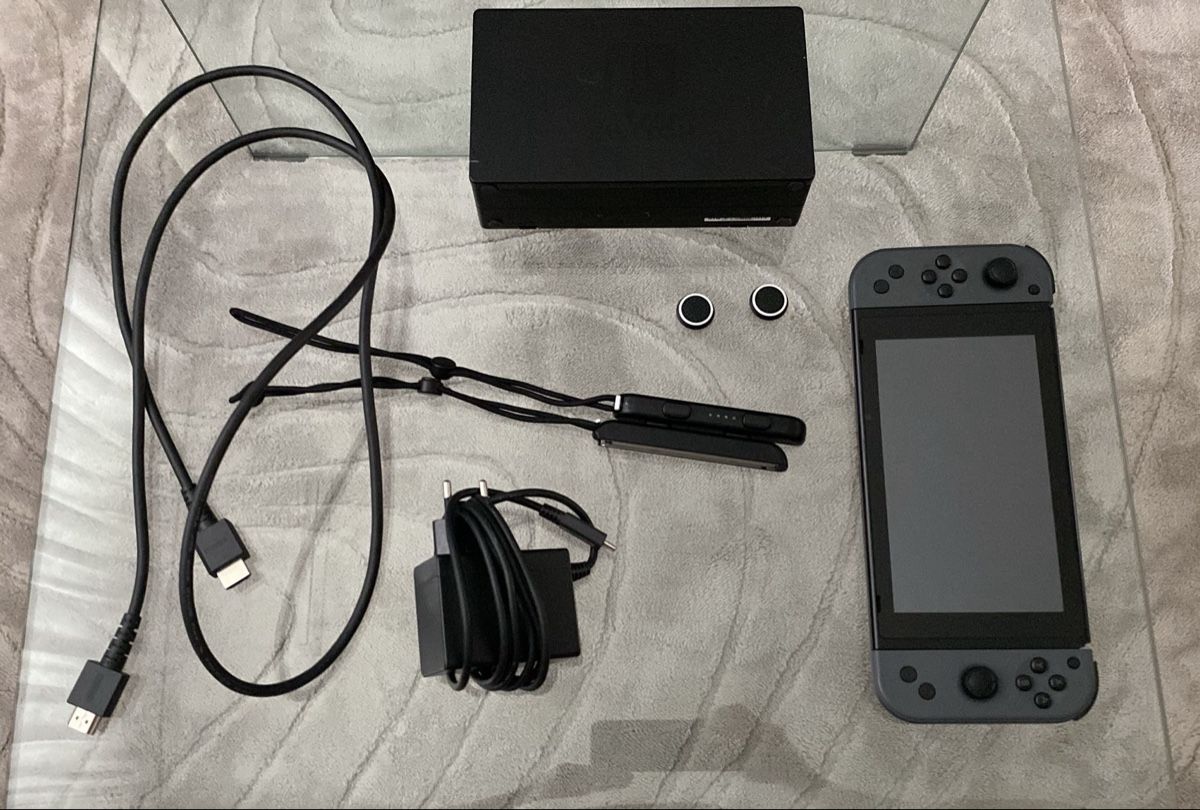Nintendo Konsolen: Nintendo Switch – Gebraucht aus Adligenswil von B_l_nnn_