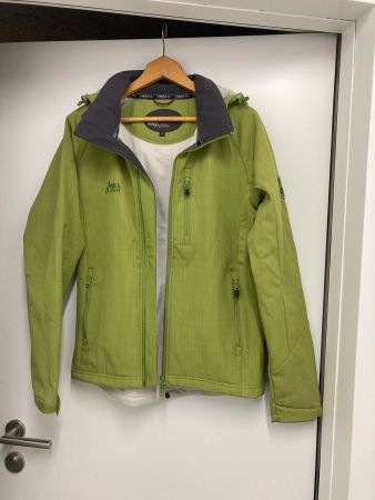 Outdoorjacke/ Softshelljacke Gr.S (gross ausgemessen)