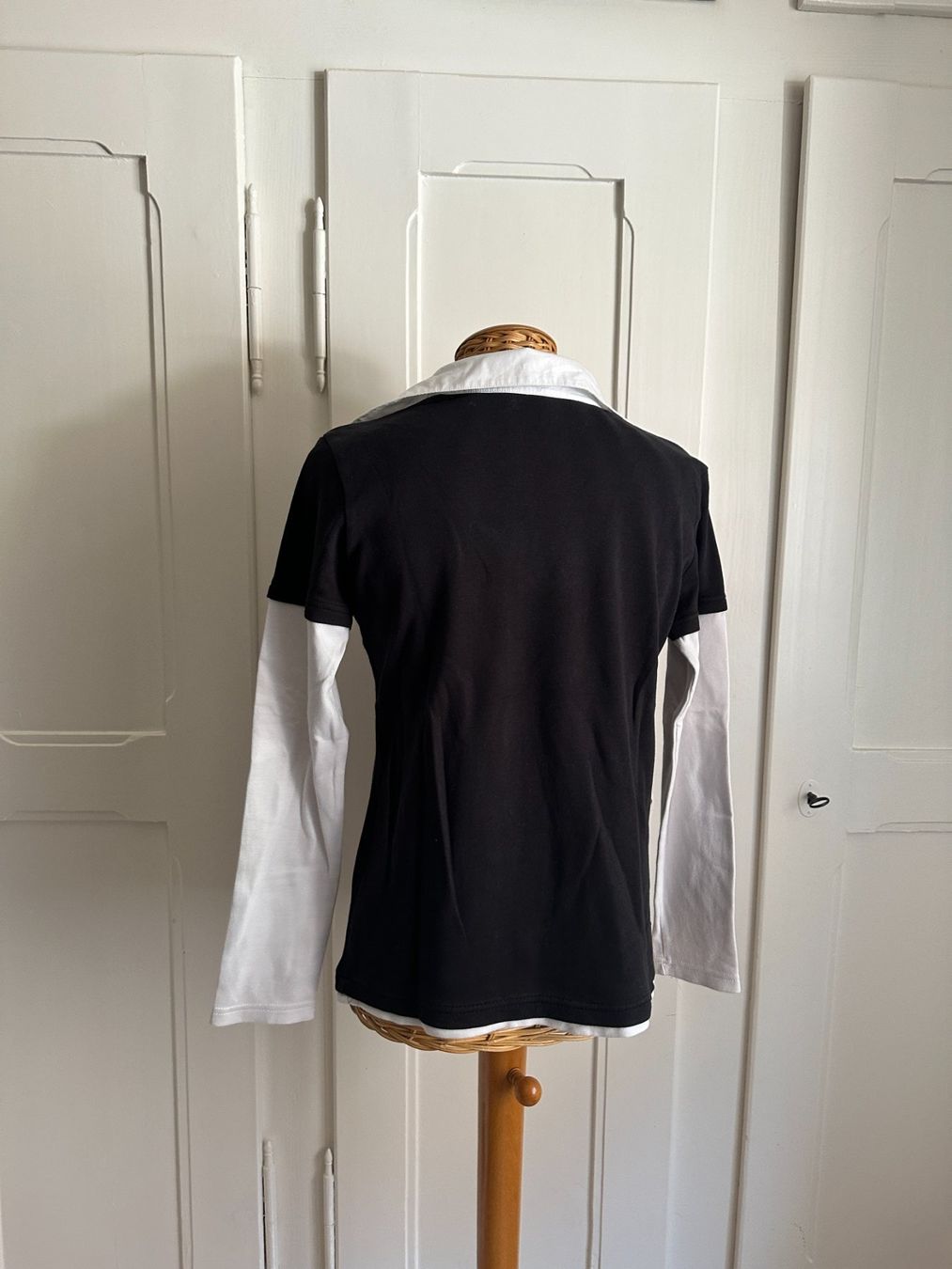 Maglioni & Felpe: Langarmshirt schwarz mit Hemdkragen - 38 – Usato da Zürich venduto da Diazaio 2