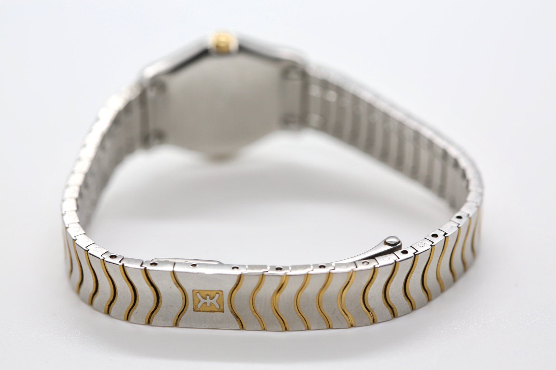 Ebel Orologi: Ebel Classic Wave Damenuhr mit Brillanten ab 1Fr! – Usato da Reinach BL venduto da Han-Numismatik 4