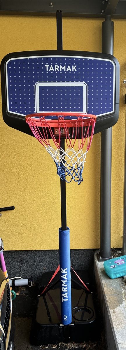 Basketballkörbe: Canestro da basket e 2 palloni – Gebraucht aus Maggia von quankina 1