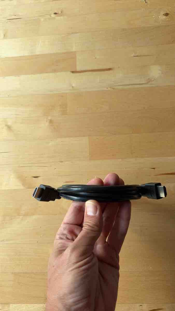 Câbles: HDMI Cable Black Good Condition – D'occasion à Zürich par aus_r2dq