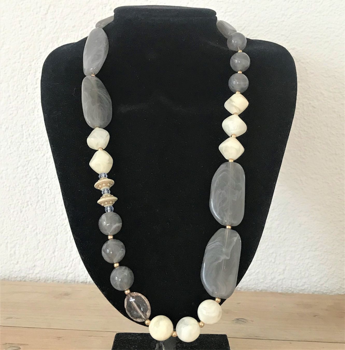 Catenine: Halskette in grau - weiss – Usato da Otelfingen venduto da Jupi07 3