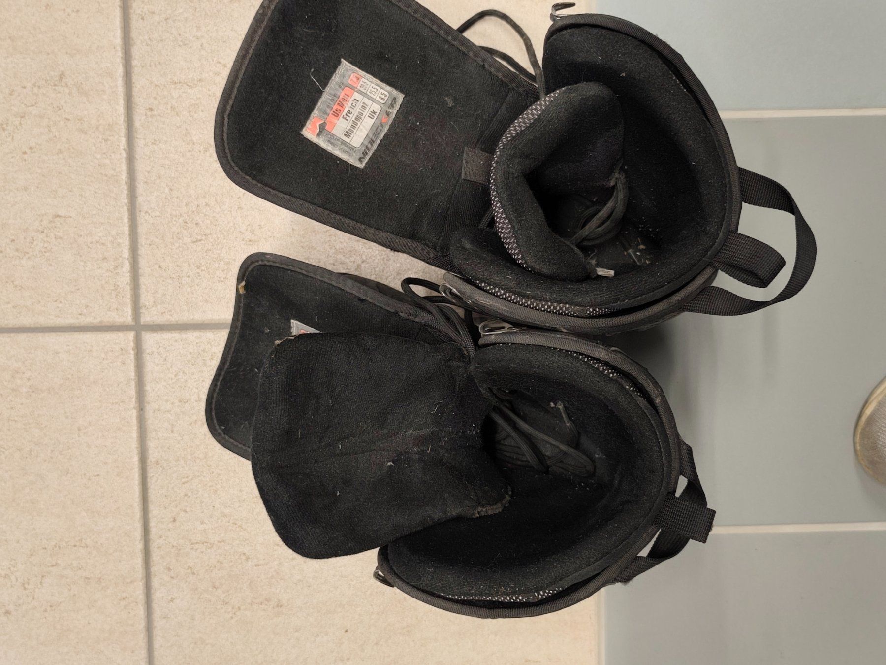 Nidecker Scarpe da uomo: Boots de snowboard – Usato da Delémont venduto da antioque 1
