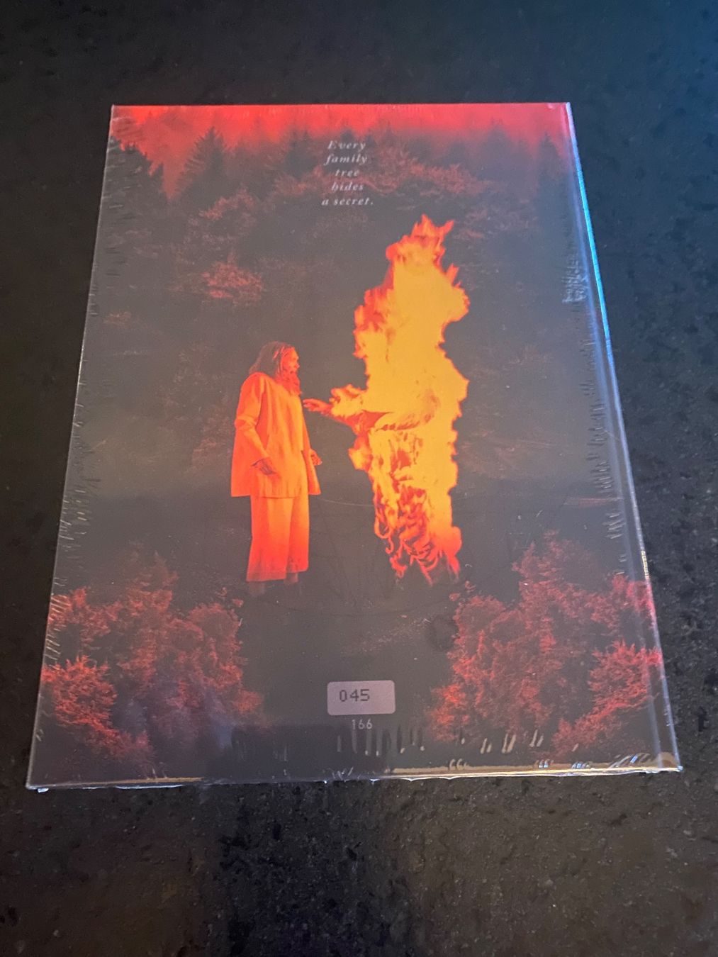 Tutti i DVDs: Hereditary Mediabook Blu-ray + DVD OVP – Nuovo e nell'imballaggio originale da Schmitten FR venduto da FilmRarities 1