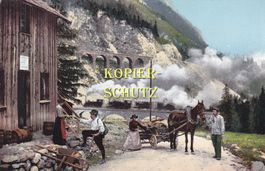 Szene an der Albulabahn (belebt) /az