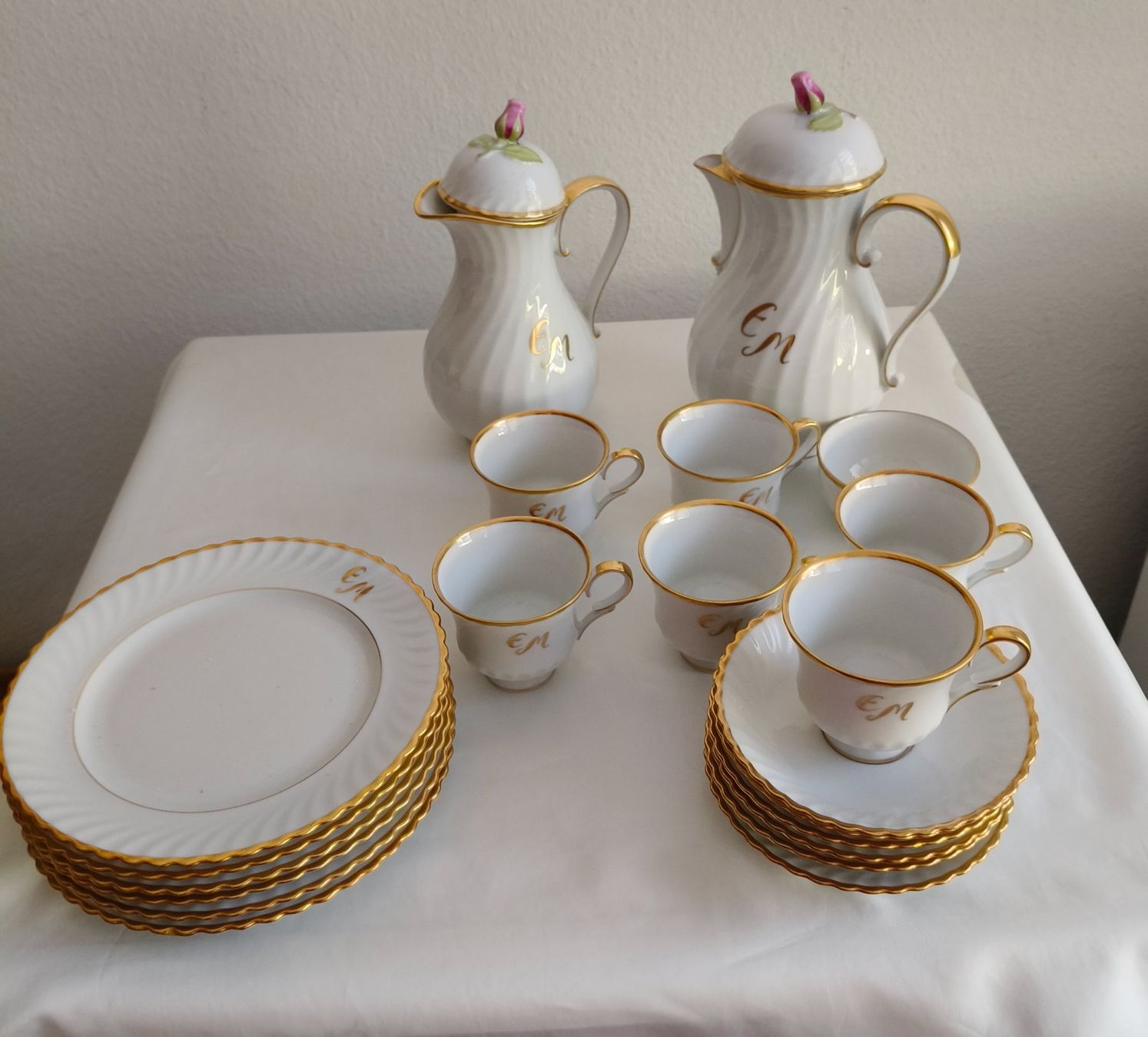Set di piatti: Tafel Service – Usato da Urtenen-Schönbühl venduto da sep_k9jk