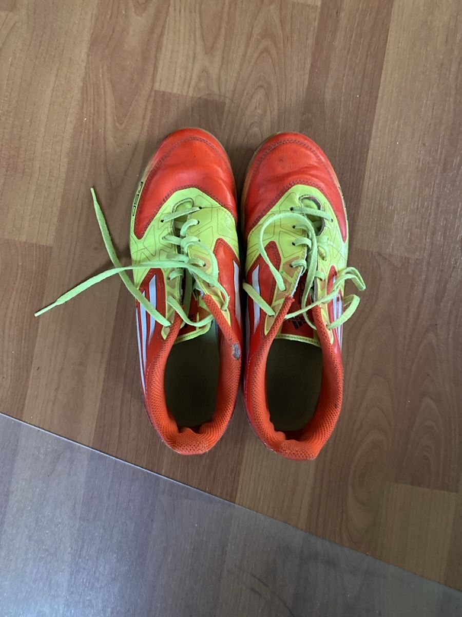 Adidas Herrenschuhe: Turnschuhe 38 Adidas – Gebraucht aus Rupperswil von Lukas_meyer