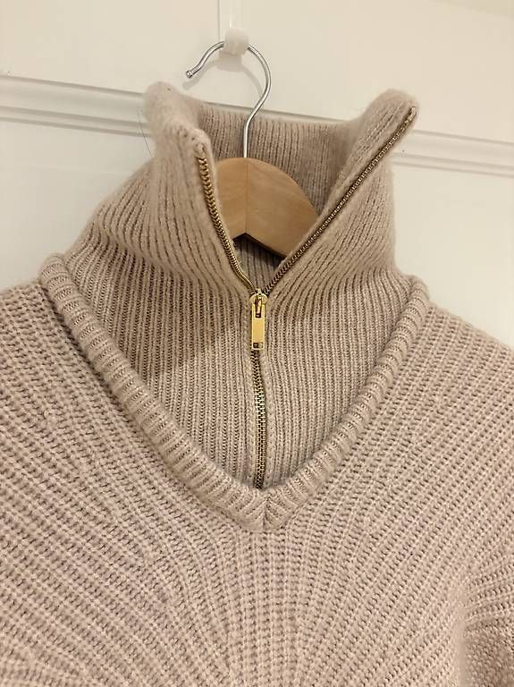 Robes: Robe beige Ba&sh – D'occasion à Chardonne par any_yq5q 1
