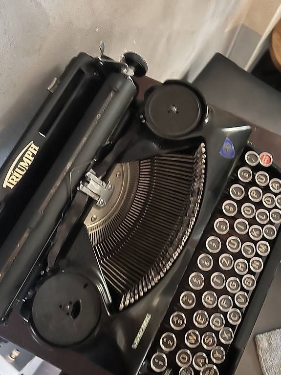 Macchine da scrivere: Schreibmaschine – Usato da Grenchen venduto da benu01 3