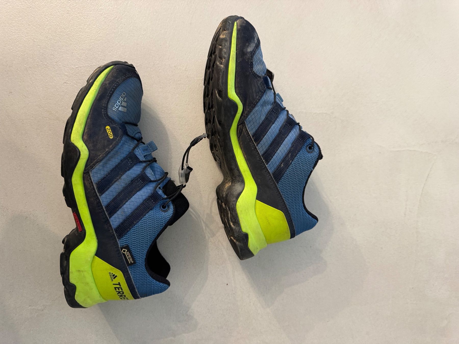 Adidas Schuhe für Jungen: Trekkingschuhe Adidas Terrex, 35 – Gebraucht aus Siebnen von Nulu12 1