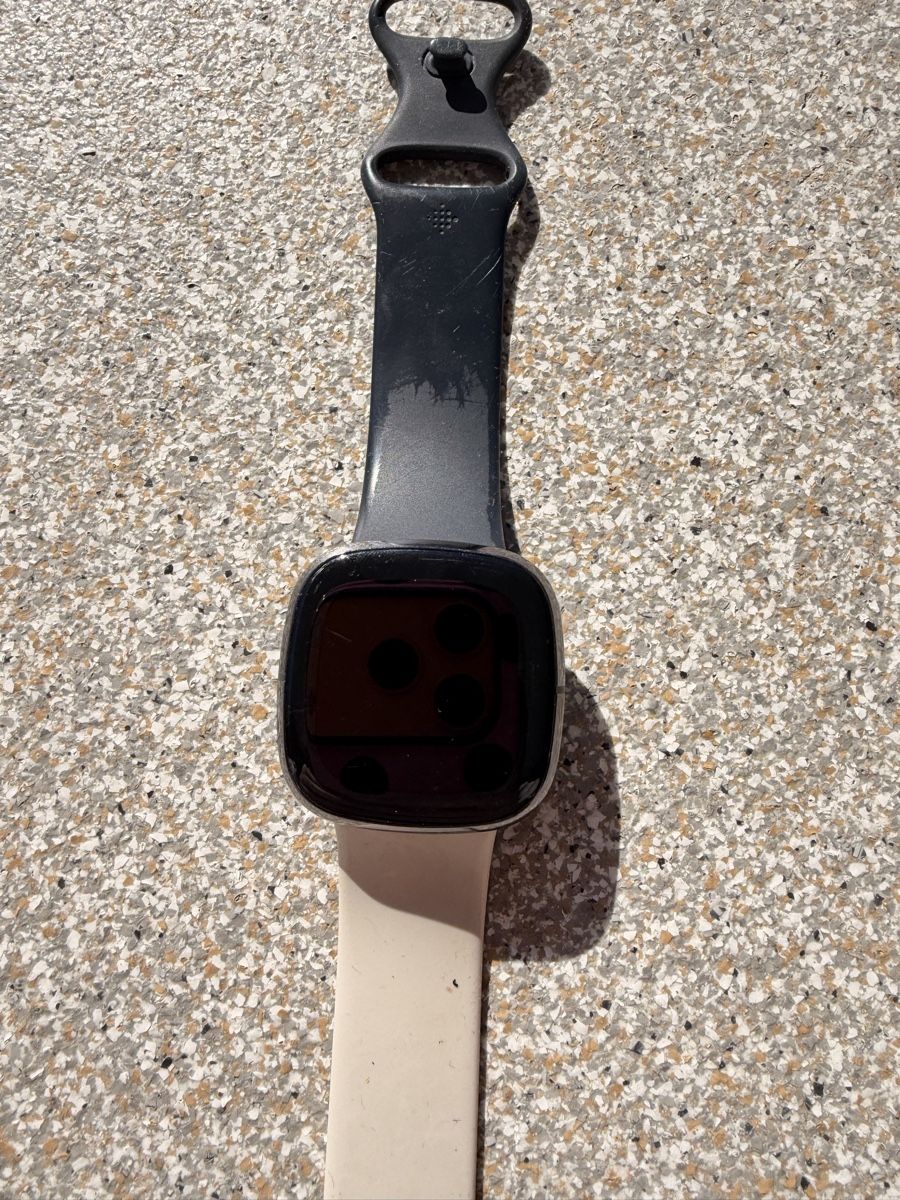 Fitbit Smartwatch: Fitbit Sense Smartwatch – Gebraucht aus Bühler von kammera2002 1