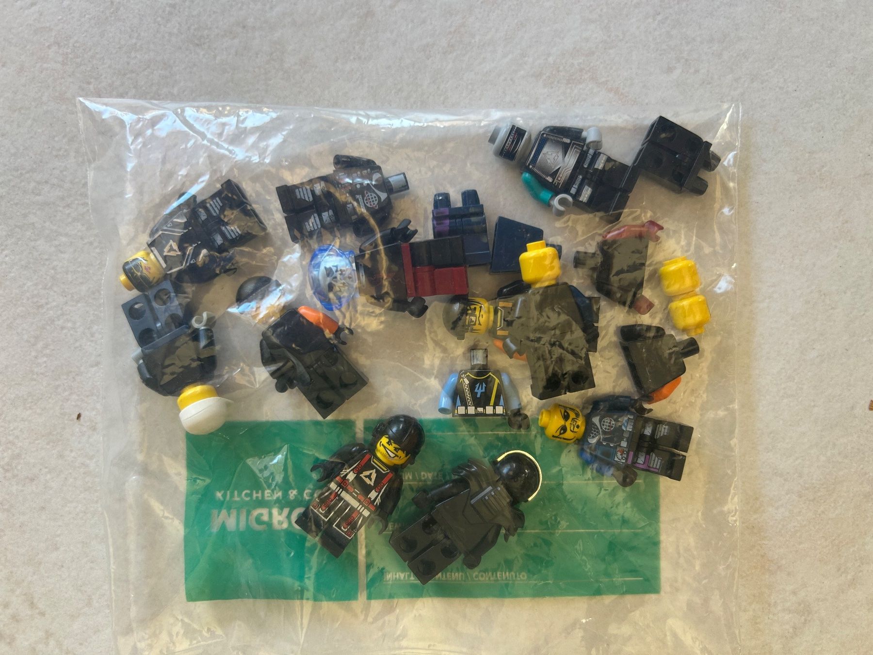 Lego Kit di costruzioni: Lego Alpha team - figurines – Usato da Confignon venduto da kar_7slz 3