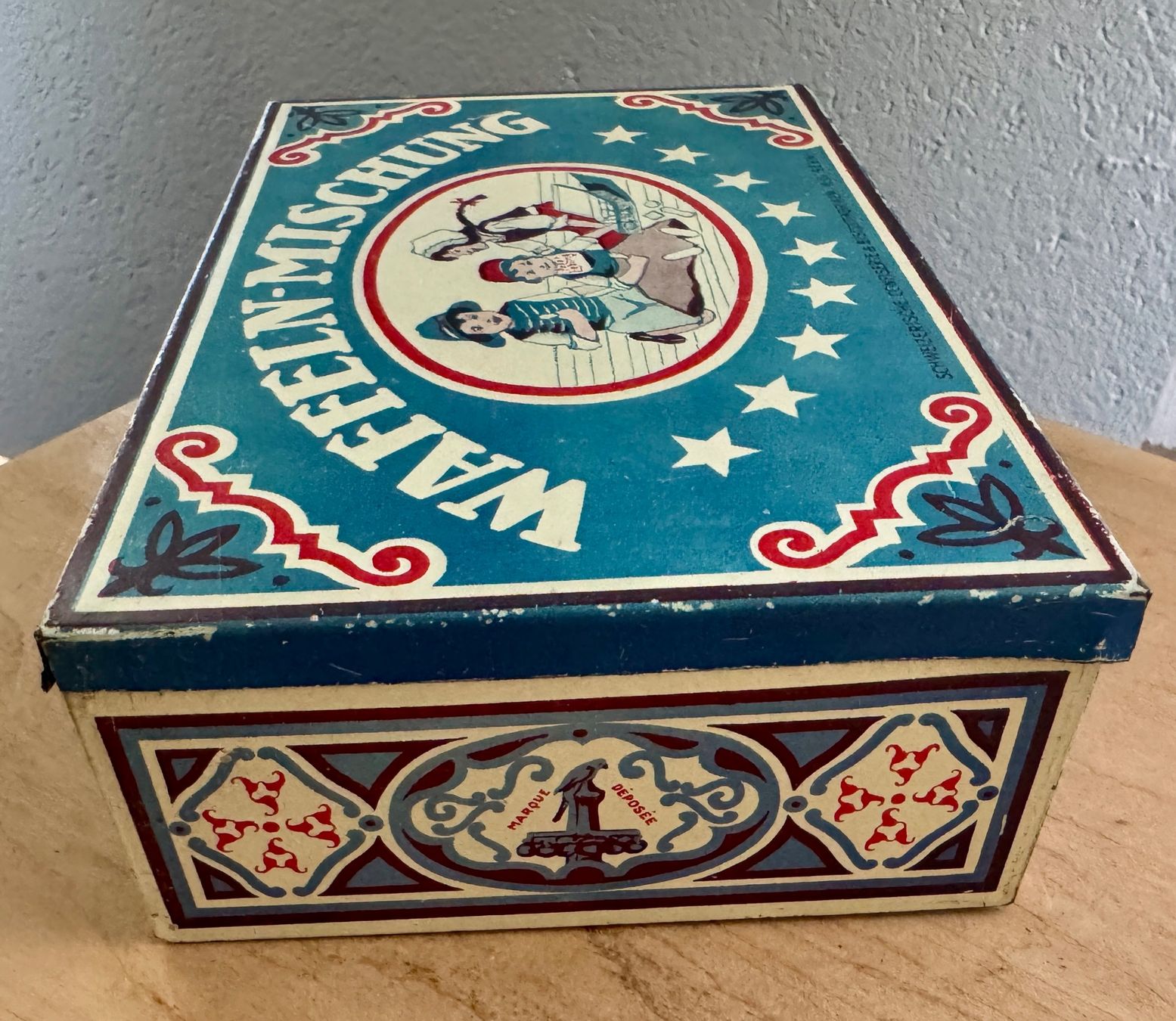 Barattoli: Alte Blechdose Biscuits Schweiz.Confiserie& Biscuitsfabriken – Usato da Rothrist venduto da Luckywinner 4
