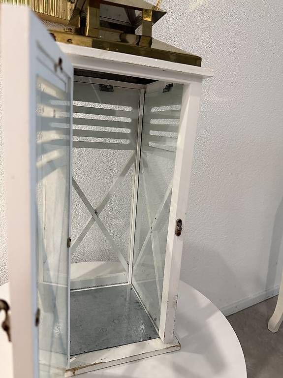 Alle Dekorationen: Grosse weisse Laterne Holz/Glas – Gebraucht aus Lengnau BE von aya_2tvj 2