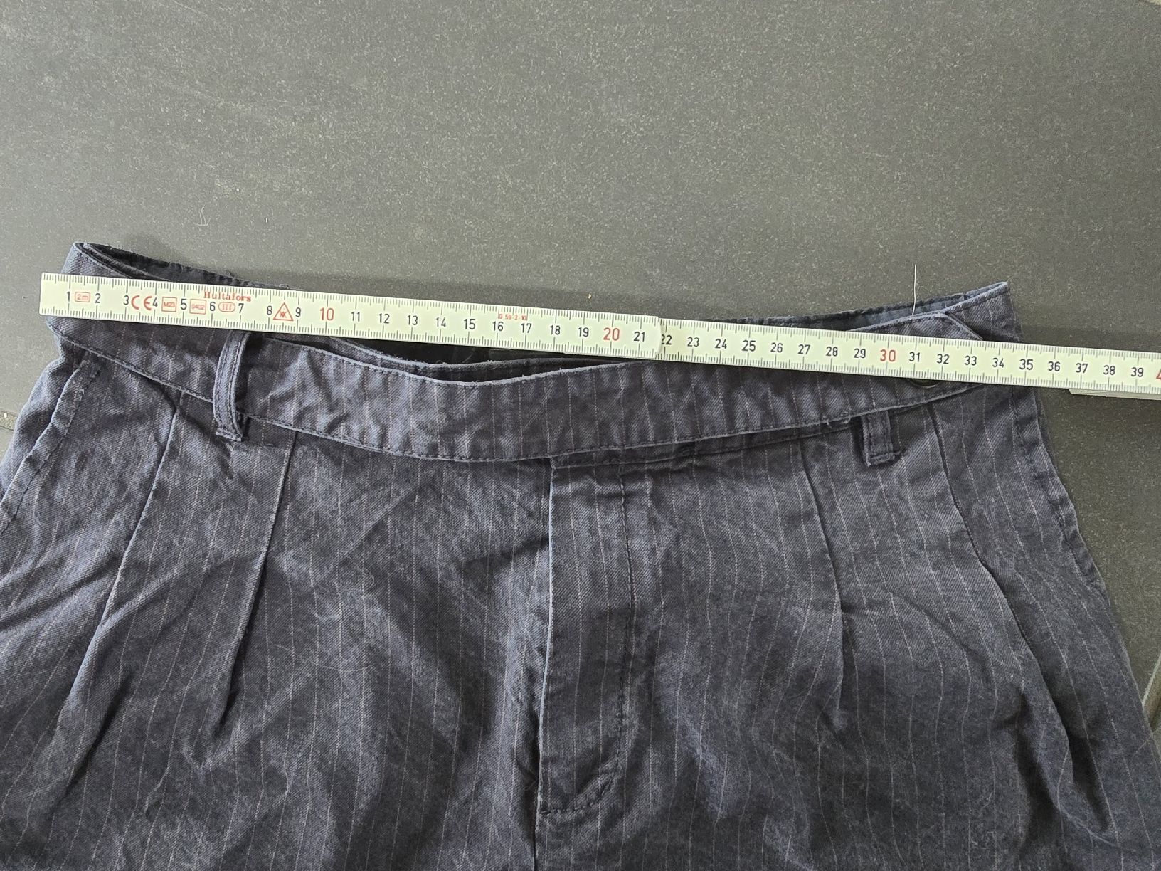 Pantalons: 2 Shorts gr.38 – D'occasion à Unterentfelden par Panda-87 4