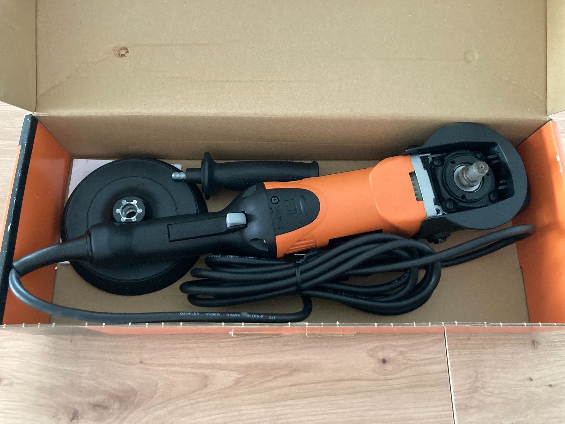 Tutte le macchine: Profi AEG Autopolierer Neu! – Nuovo (secondo la descrizione) da Wasterkingen venduto da xamax1 2