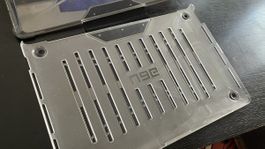 UAG Macbook Case 16" Schutzhülle