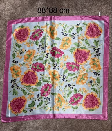 Foulard Jean-Louis Scherrer Paris 88x88 