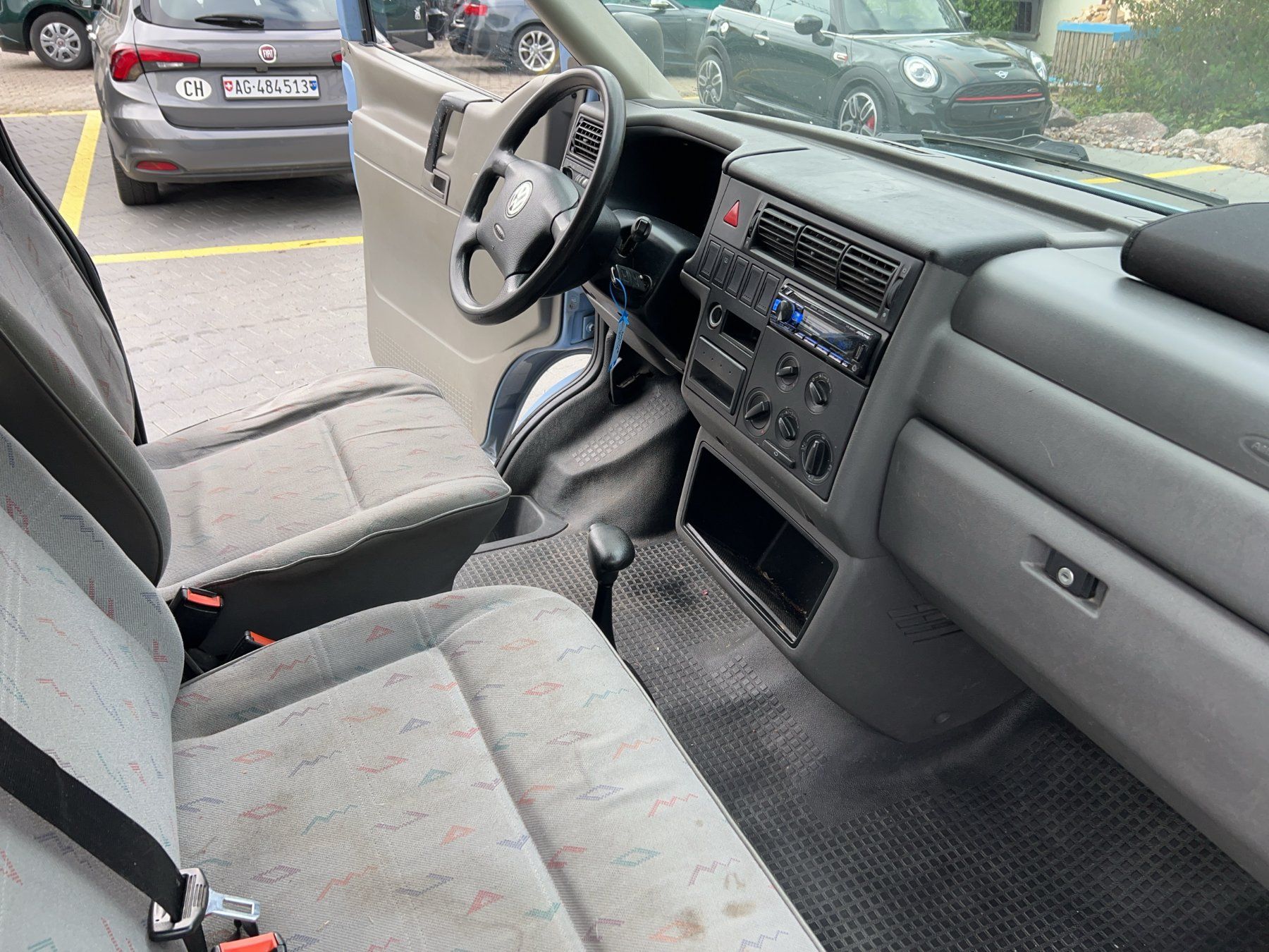 VW Automobili: VW T4 2.5 TDI / Automat – Usato da Kölliken venduto da Apollo74 9