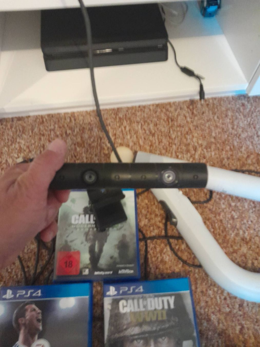 Sony Console: Ps4 komplett-set+VR-Brille+Aim Contrller+2Controller+10Sp+ko – Usato da Tann venduto da Raqueldoo 4
