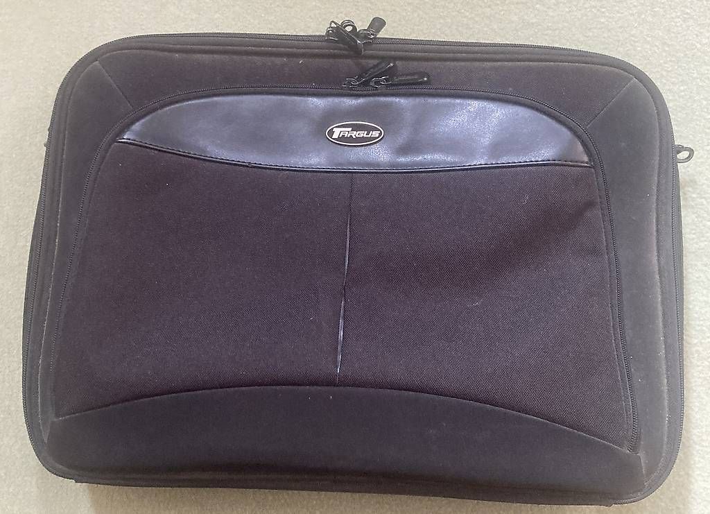 Targus Borse: Laptop Tasche – Usato da Riehen venduto da Albi2010