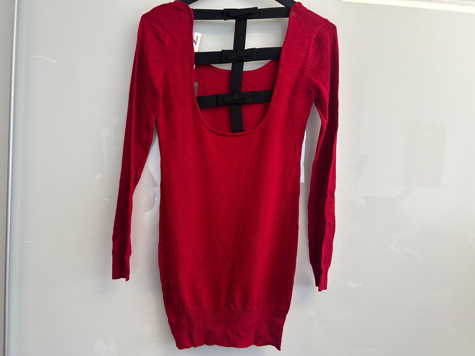 Maglioni & Felpe: Pullover Rot Figurbetont 1 Size Neu – Nuovo e nell'imballaggio originale da Regensdorf venduto da Spyke55 2