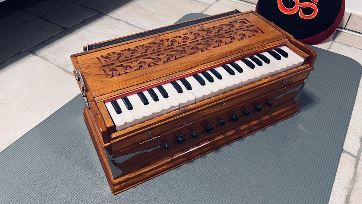 Instruments de musique: Harmonium – D'occasion à schöftland par polymechaniker