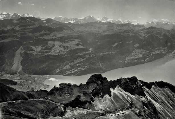 Cartoline postali: BIENZ Brienzer Rothorn-Bahn - Flugfoto – Usato da Jona venduto da philajona