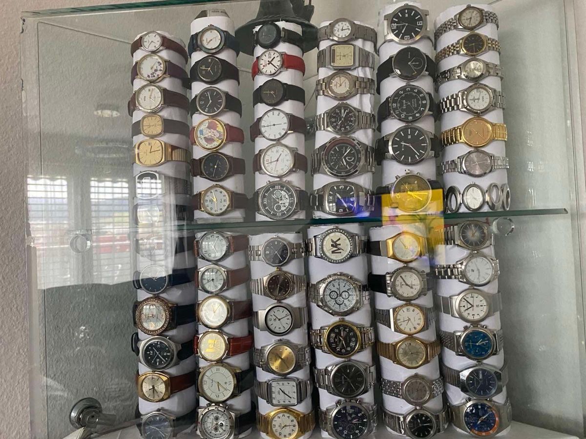 Orologi: Verschiedene Uhrarmband von Sammlung – Usato da Oetwil an der Limmat venduto da TOP15 1