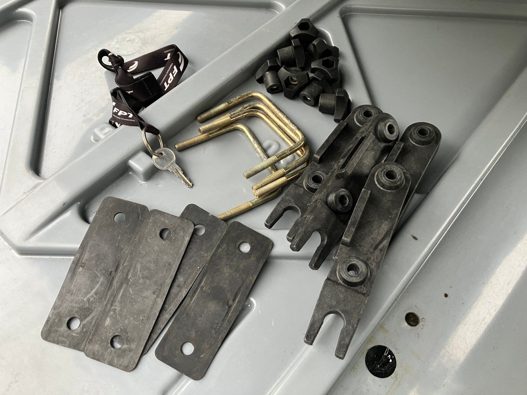 Thule Coffres de toit: Dachbox Thule Ocean 80 – D'occasion à benzenschwil par Kontaki 2