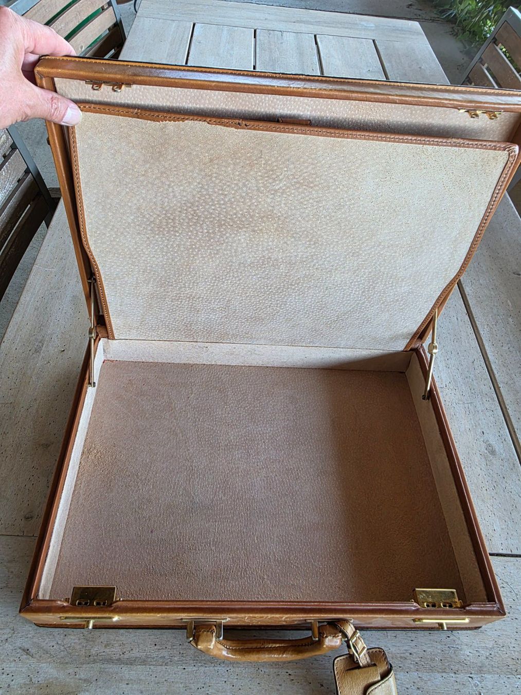 Valises de voyage: Vintage Leder Koffer Aktenkoffer – D'occasion à Walterswil BE par Lonitti 6