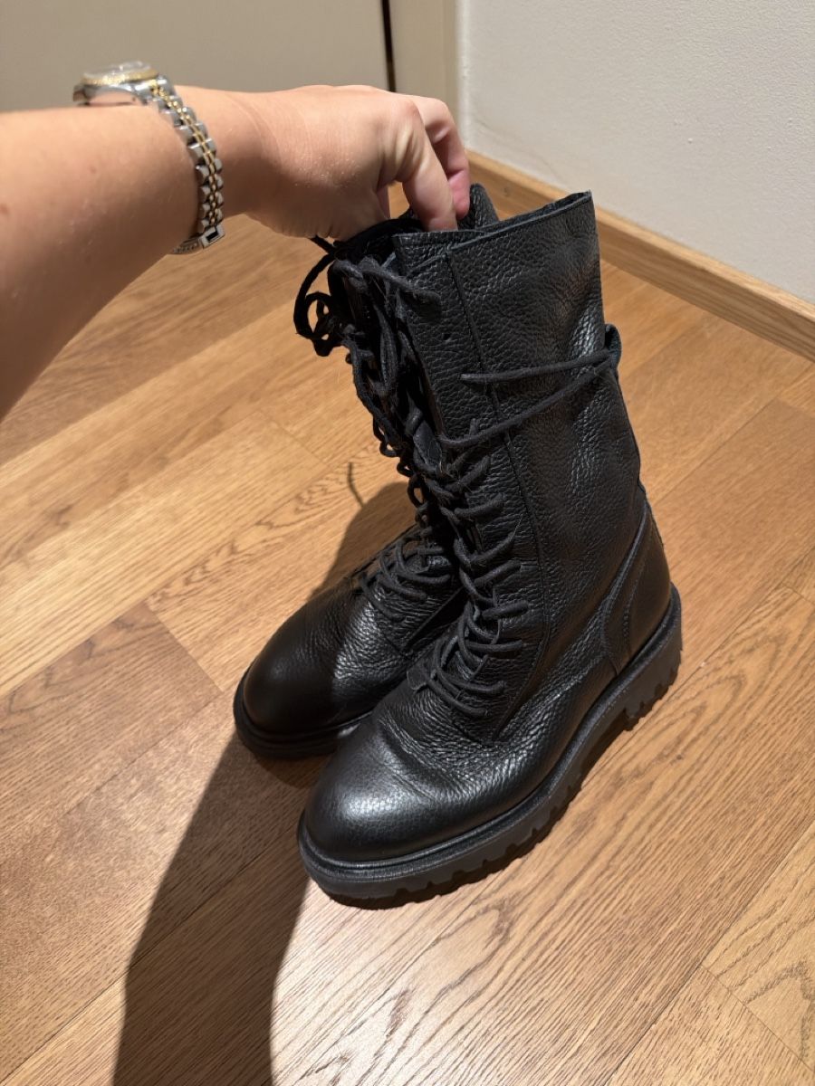 Damenschuhe: Designer leather boots – Neu (gemäss Beschreibung) aus Hausen AG von nik_9sg2