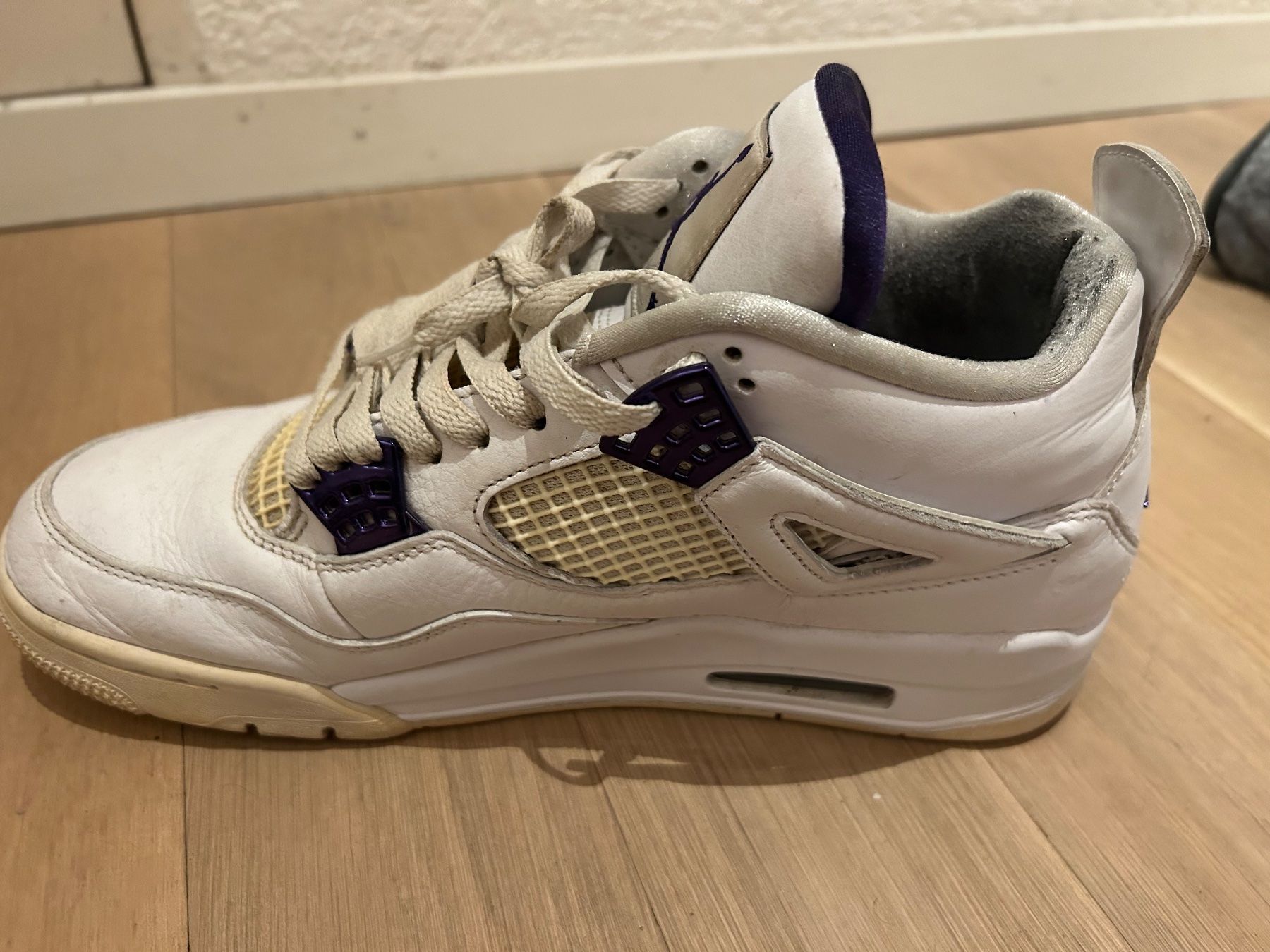 Scarpe da uomo: Jordan 4 Retro - Metallic Purple – Usato da Denges venduto da esi_qf9x