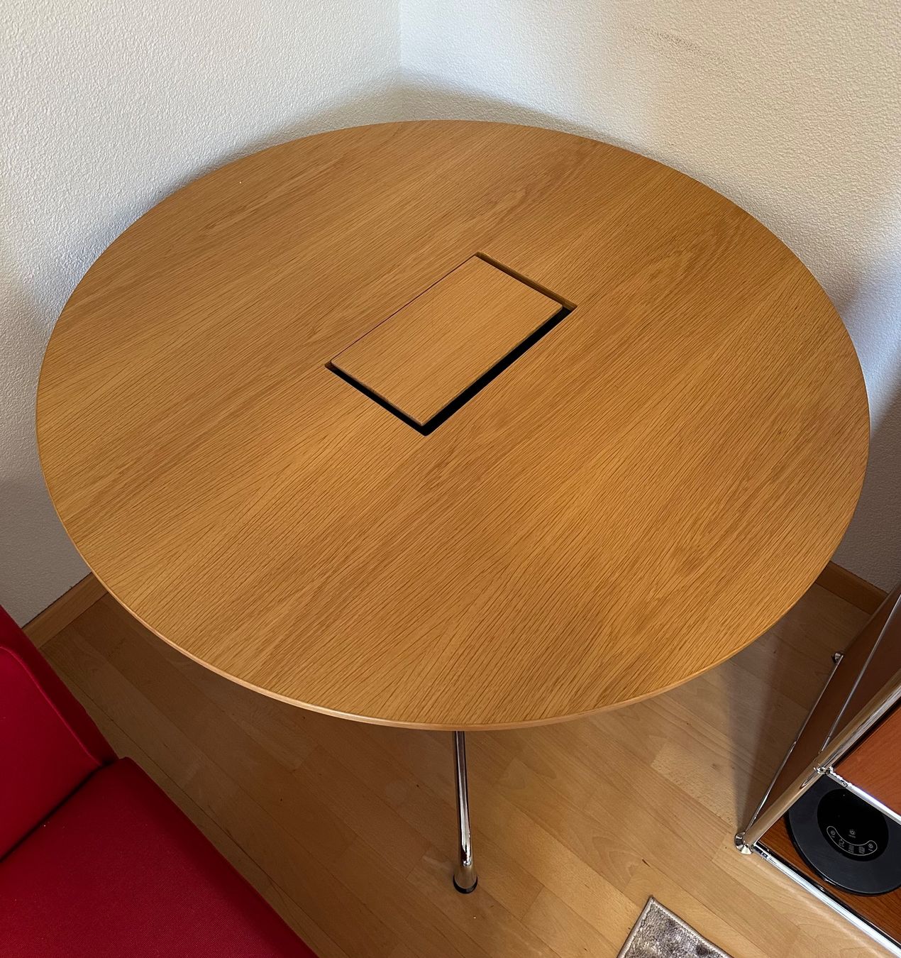 Vitra Tavoli: Eames Tisch Vitra Segmented Table Büro Arbeitstisch – Usato da Dübendorf venduto da Shineforyou 2