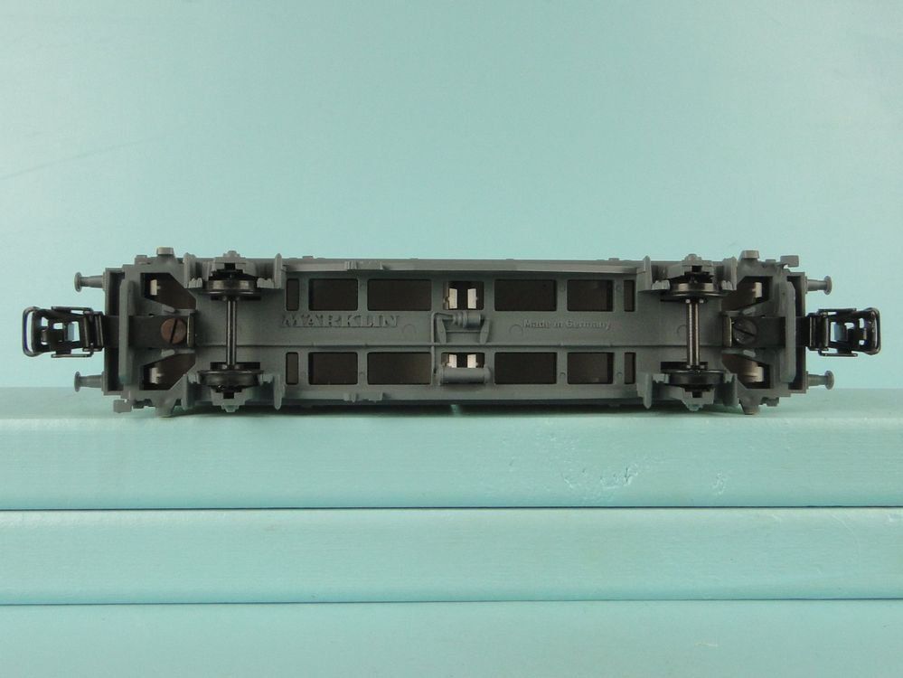 Märklin Modellini di ferrovie: Märklin 4664 Containerwagen Renault – Usato da Bülach venduto da cann11 4