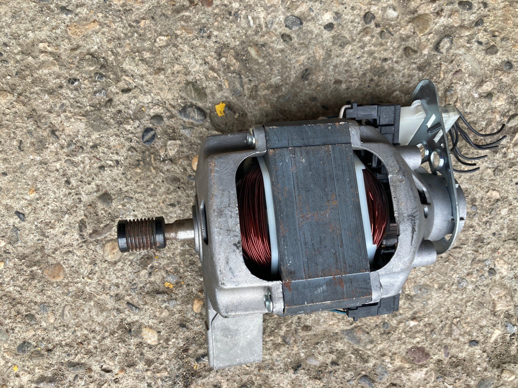 Motori: Electroteur pour lave - linge. – Usato da Bourrignon venduto da filledemai 3