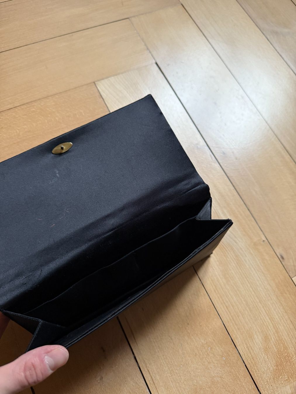 Borse da donna: Vintage Samt Clutch schwarz – Usato da Zürich venduto da Diazaio 3
