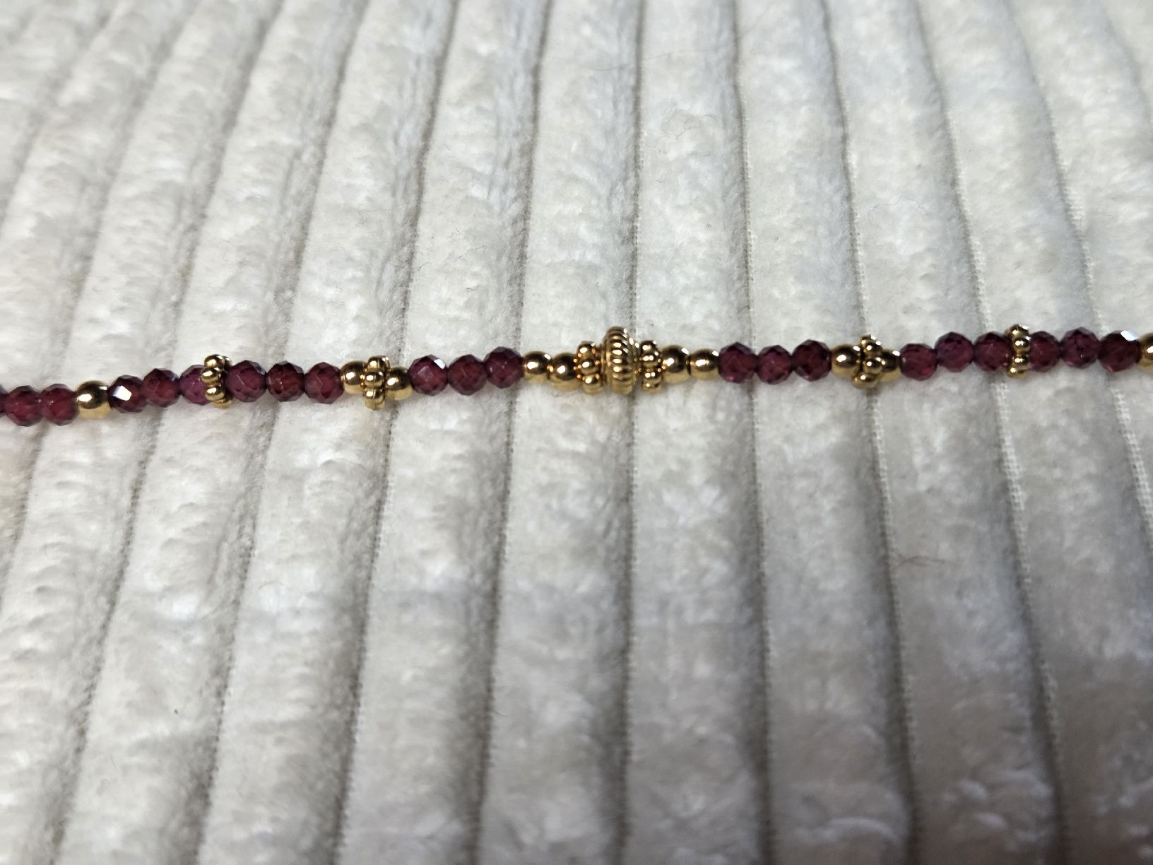 Bracciali & Braccialetti: Armkette mit rotem Granat, wasserfest – Usato da Grosshöchstetten venduto da Dirue 1