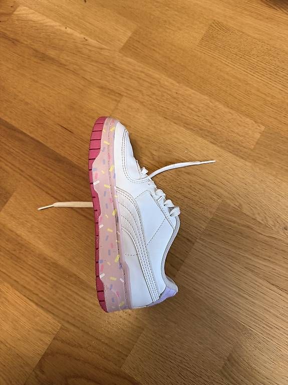 Schuhe für Mädchen: Puma Sneakers Gr. 33 – Gebraucht aus Zürich von fra_wc9h 4