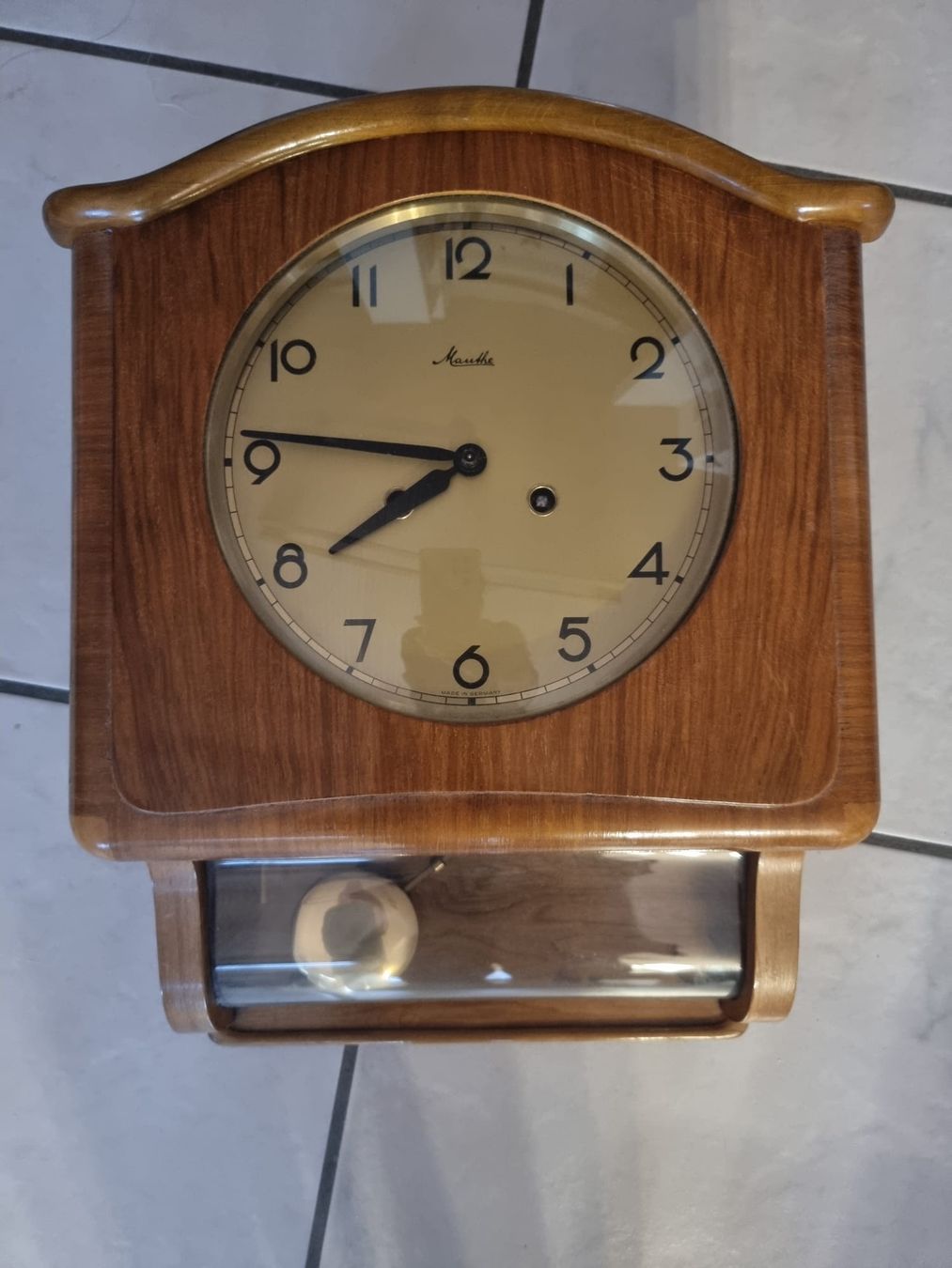 Stand- & Wanduhren: Mauthe Wanduhr mit Pendel – Gebraucht aus Schübelbach von