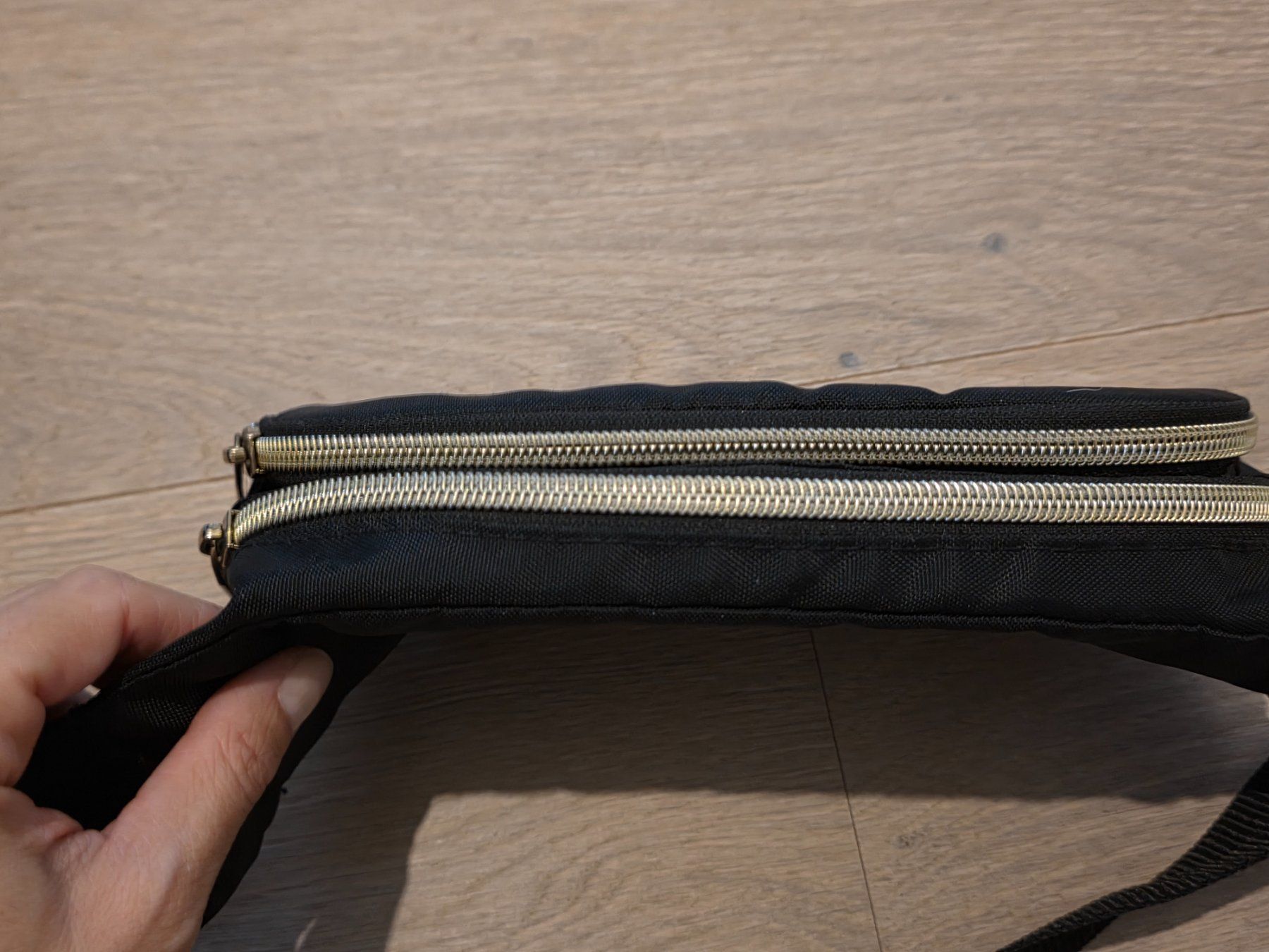 Adidas Borse: Adidas Bauchtasche – Usato da Münsingen venduto da Penelopee 2