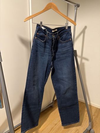 Dunkelblaue Levis Jeans für Frauen 