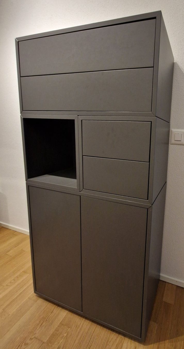 Ikea Armadi: Schrankkombination dunkelgrau – Usato da Kriens venduto da jas_v9fg 1